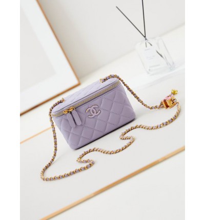 Chanel beauty bag 9.5x17x8cm