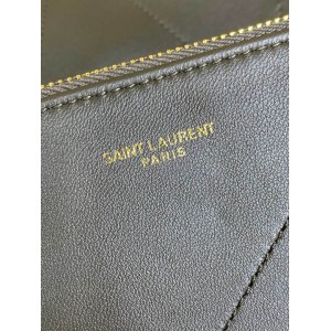 JAMIE 4.3 POCHON in lambskin 38 x 33 x 2 cm 