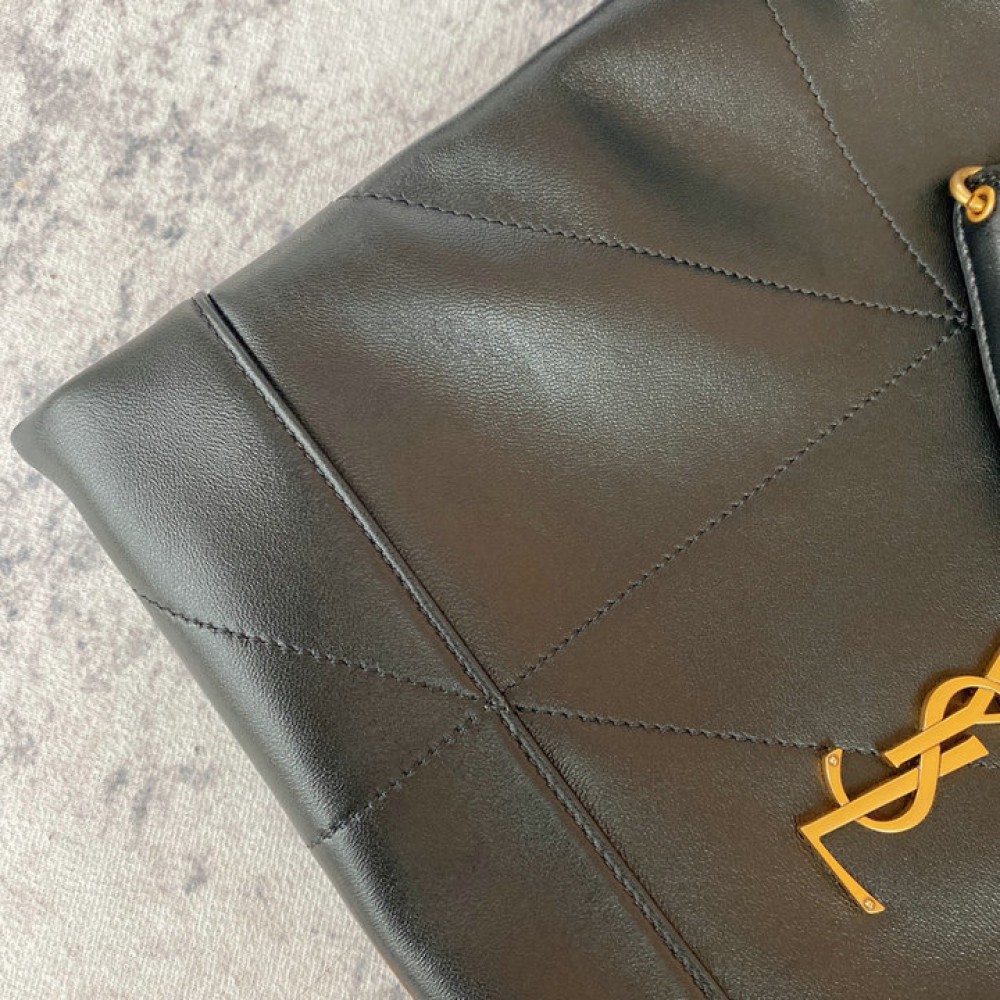 JAMIE 4.3 POCHON in lambskin 38 x 33 x 2 cm 