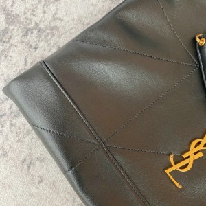 JAMIE 4.3 POCHON in lambskin 38 x 33 x 2 cm 