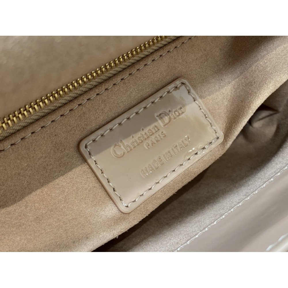 Dior lady mini size 17x15cm pattent leather Bags