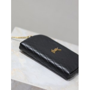 Ysl Gaby zipped pouch in quilted leather 19 x 11 x 3 cm Bags