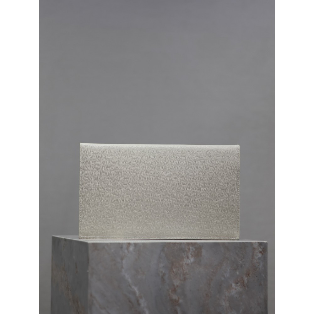 Ysl UPTOWN pouch in grain de poudre leather 27 x 16 x 2 CM 