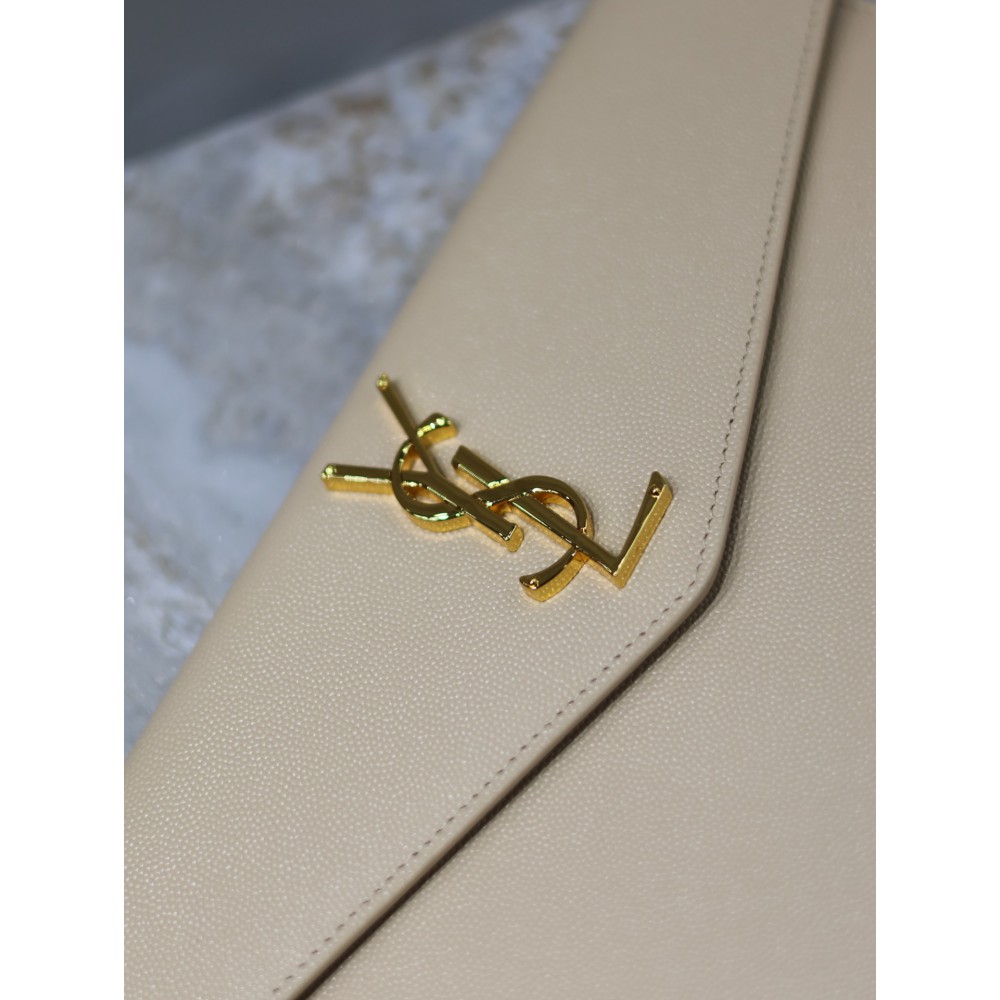 Ysl UPTOWN pouch in grain de poudre leather 27 x 16 x 2 CM 