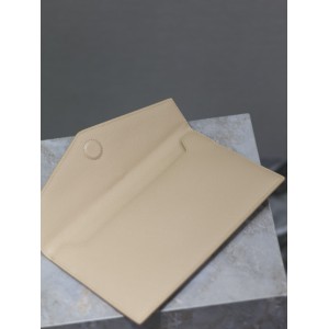 Ysl UPTOWN pouch in grain de poudre leather 27 x 16 x 2 CM 