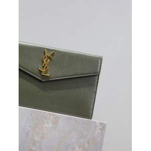 Ysl UPTOWN pouch in grain de poudre leather 27 x 16 x 2 CM 