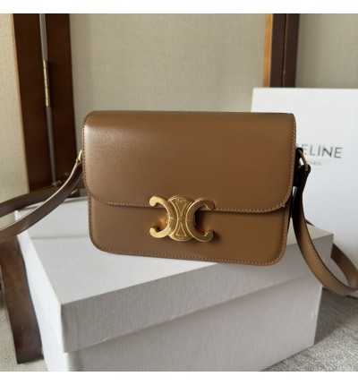 Celine triomphe bag in shiny calfskin leather 18.5x14x5cm