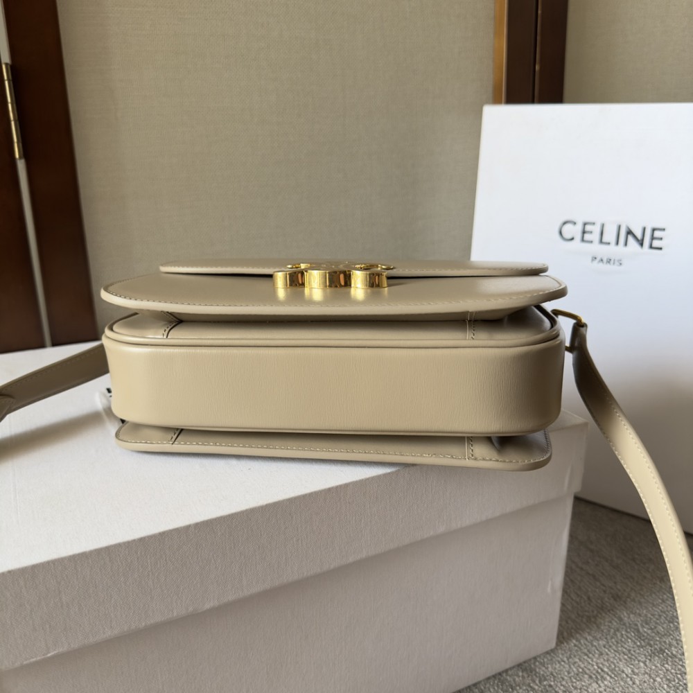 Celine triomphe bag in shiny calfskin leather 22.5x16.5x7.5cm Bags