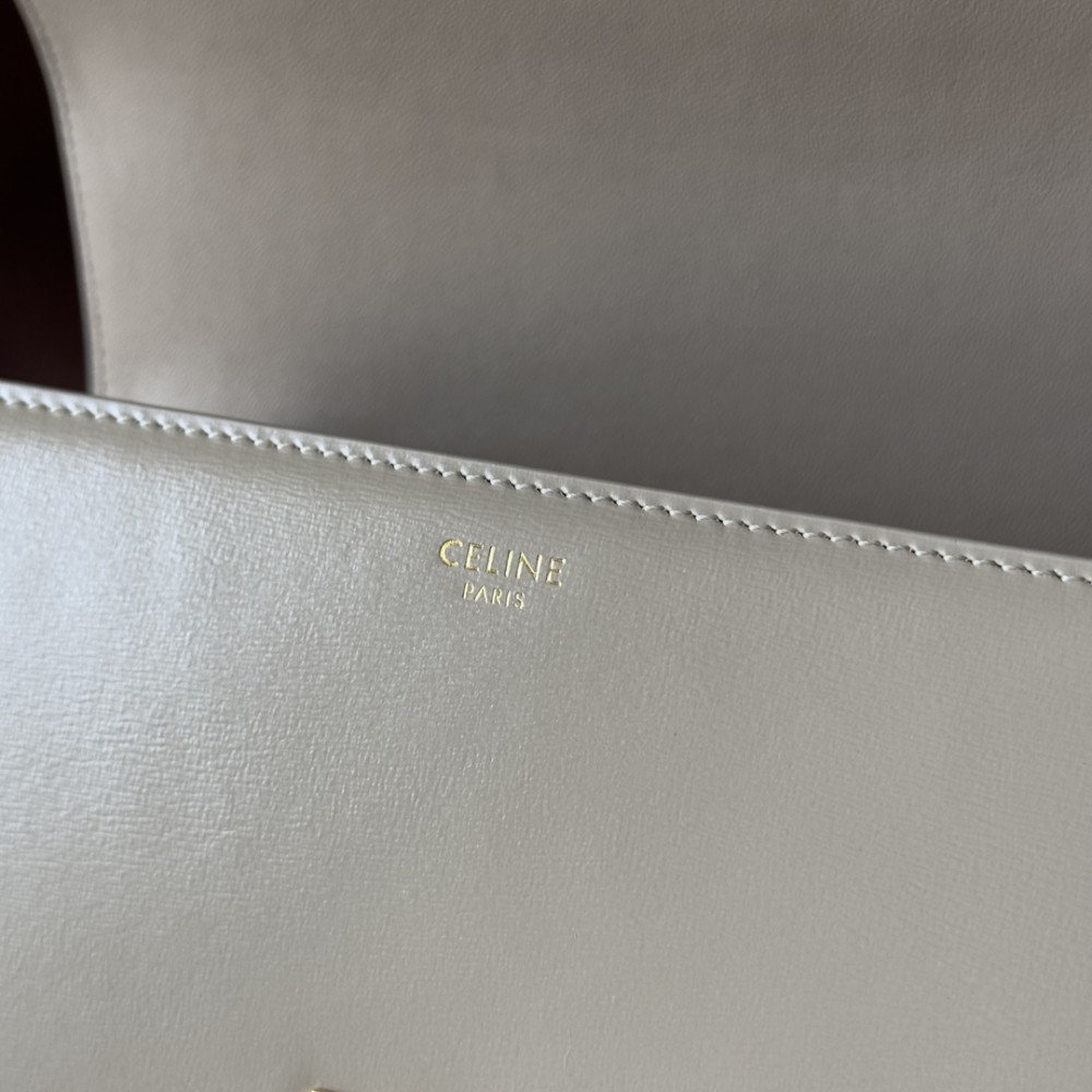 Celine triomphe bag in shiny calfskin leather 22.5x16.5x7.5cm Bags