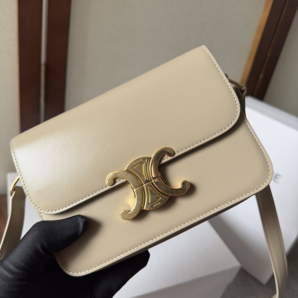 Celine triomphe bag in shiny calfskin leather 18.5x14x5cm Bags