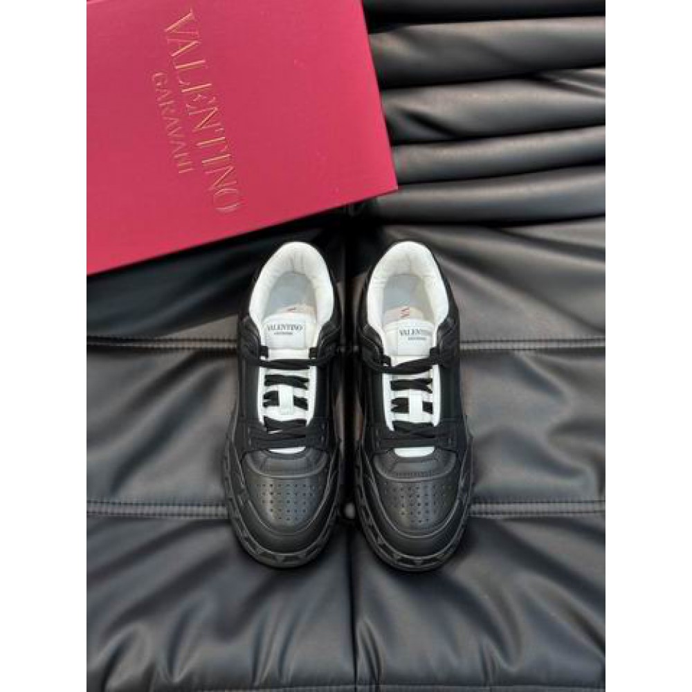 Valentino sneakers 35-45 Shoes