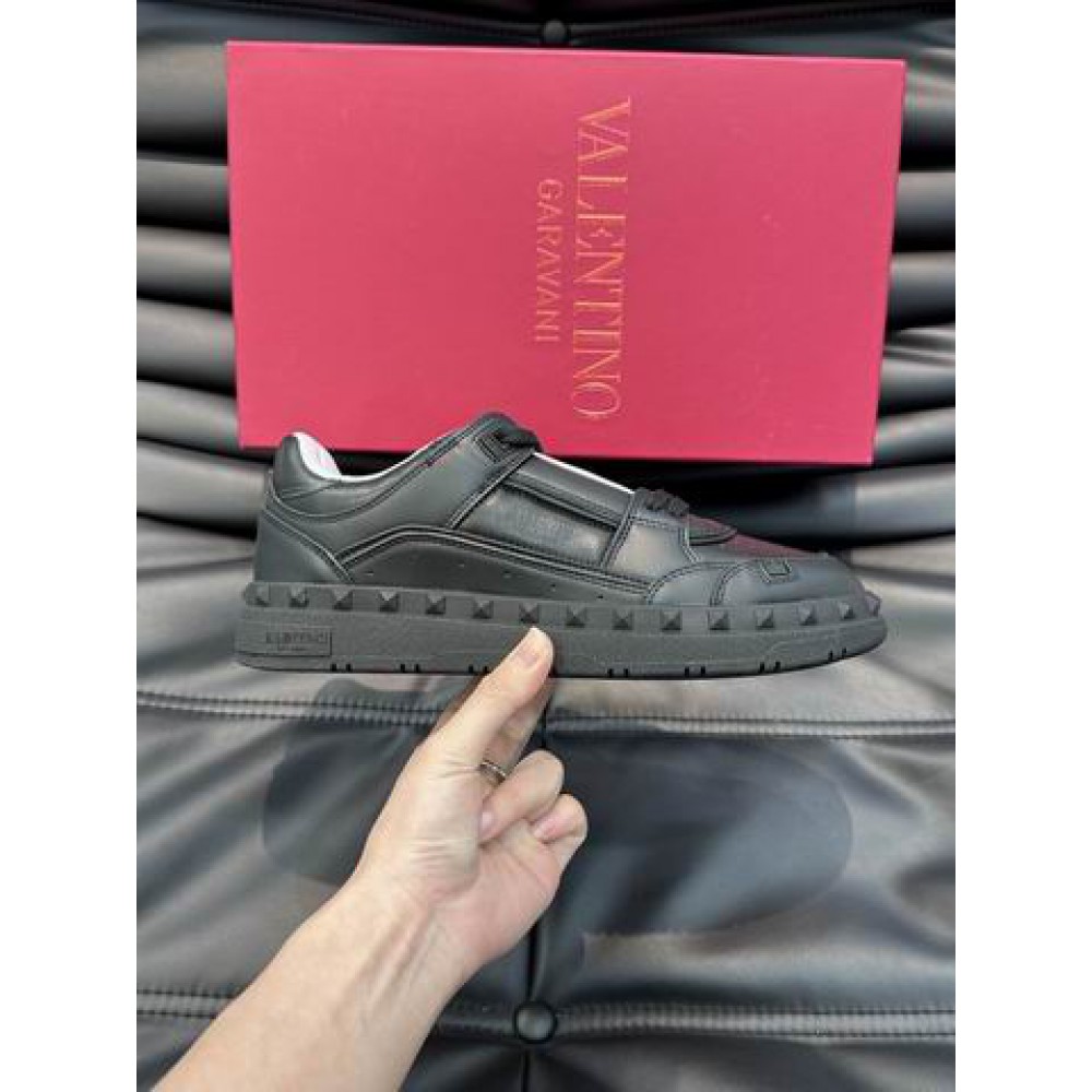 Valentino sneakers 35-45 Shoes