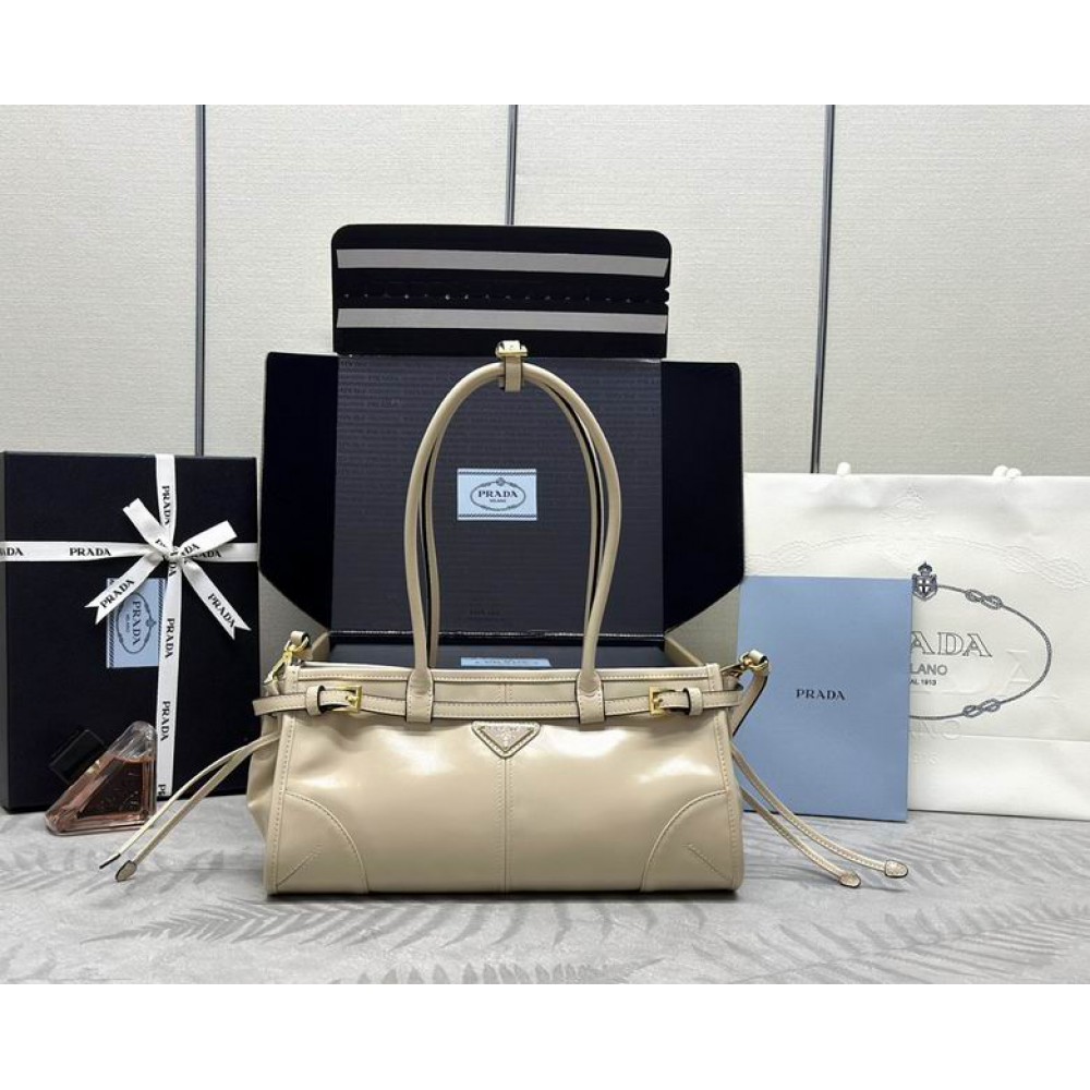 Prada Medium leather handbag 32x15.5x12cm Bags