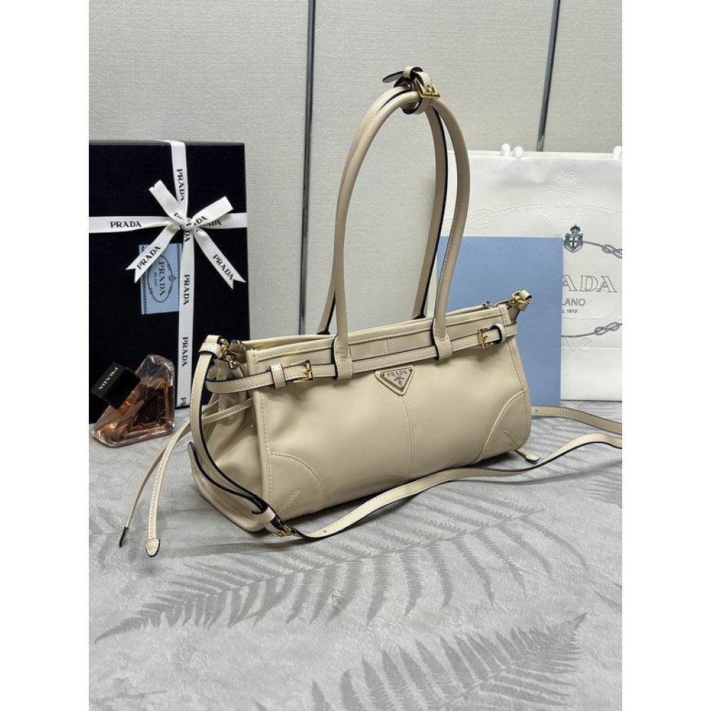 Prada Medium leather handbag 32x15.5x12cm Bags