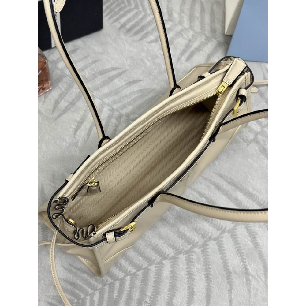 Prada Medium leather handbag 32x15.5x12cm Bags