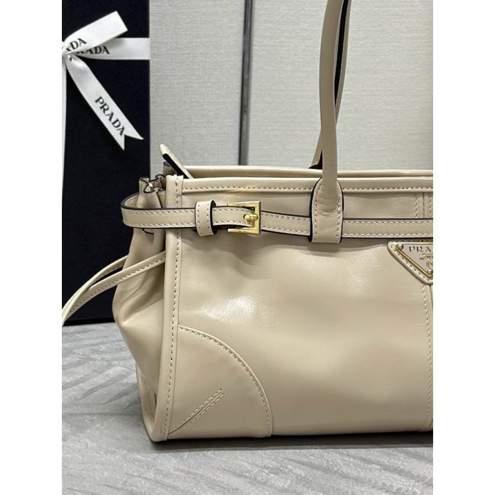 Prada Medium leather handbag 32x15.5x12cm Bags