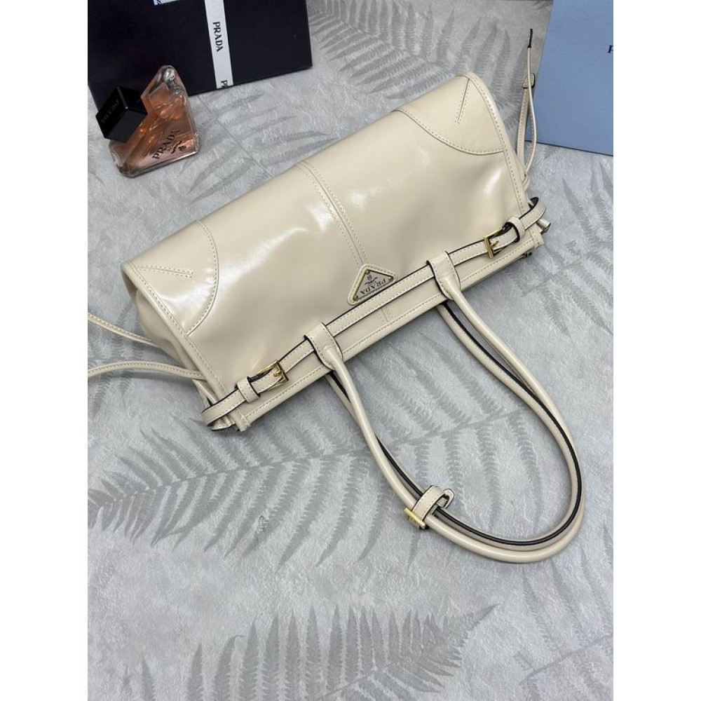 Prada Medium leather handbag 32x15.5x12cm Bags