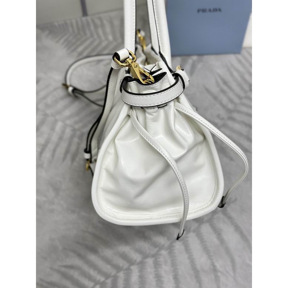 Prada Medium leather handbag 32x15.5x12cm Bags