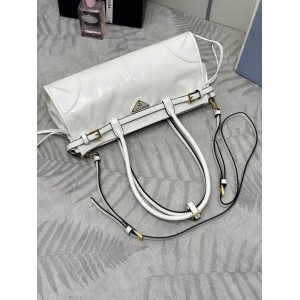 Prada Medium leather handbag 32x15.5x12cm Bags