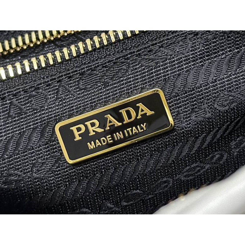 Prada Medium leather handbag 32x15.5x12cm Bags