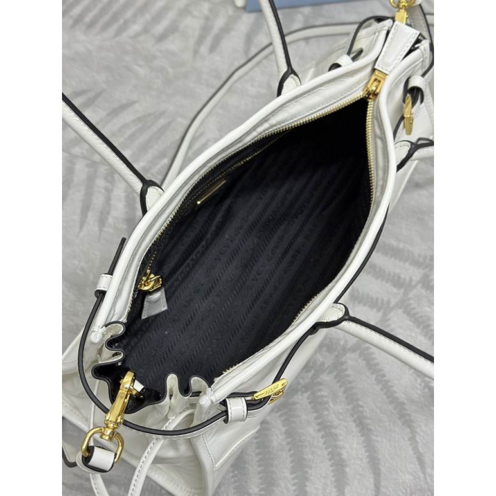 Prada Medium leather handbag 32x15.5x12cm Bags