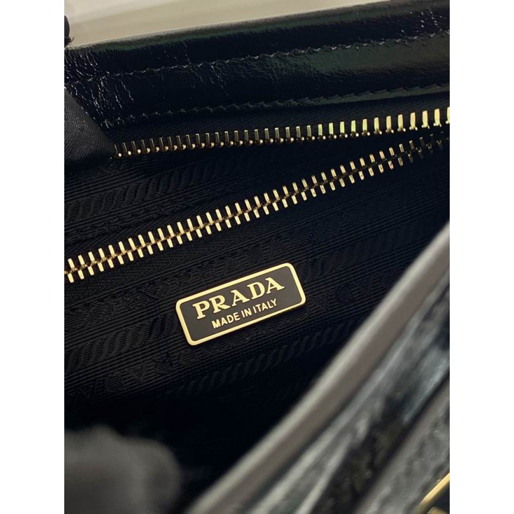 Prada Small leather handbag 26x14x12cm Bags