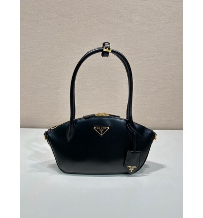 Prada Small leather handbag 26x17x9cm