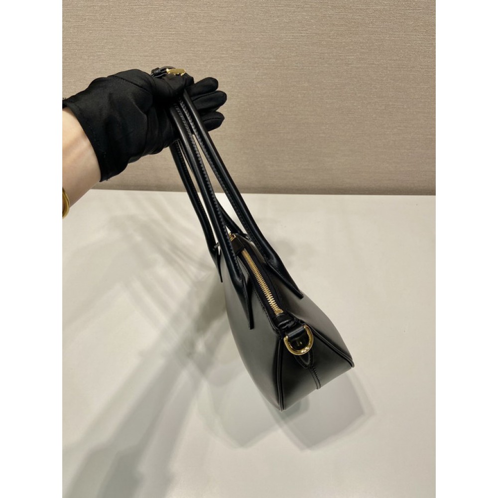 Prada Small leather handbag 26x17x9cm Bags