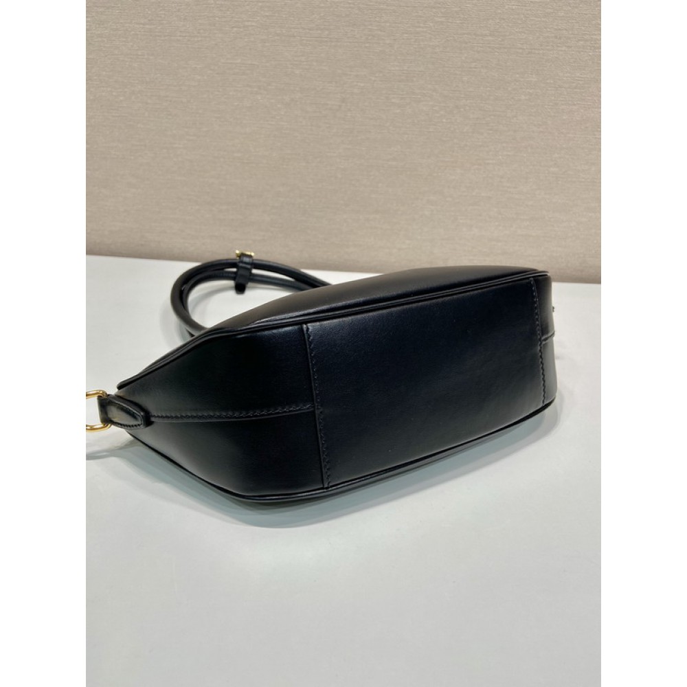 Prada Small leather handbag 26x17x9cm Bags