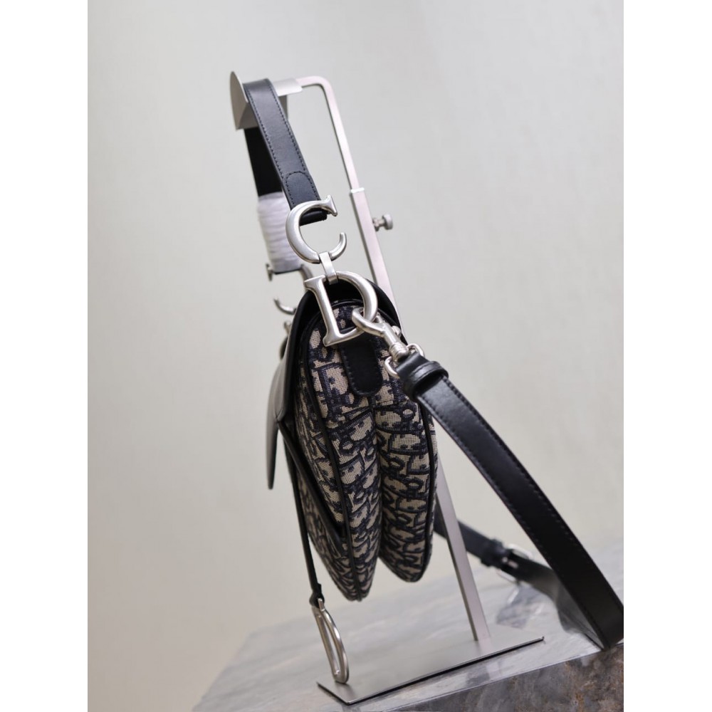 Dior saddle bag 25.5 x 20 x 6.5 cm Bags