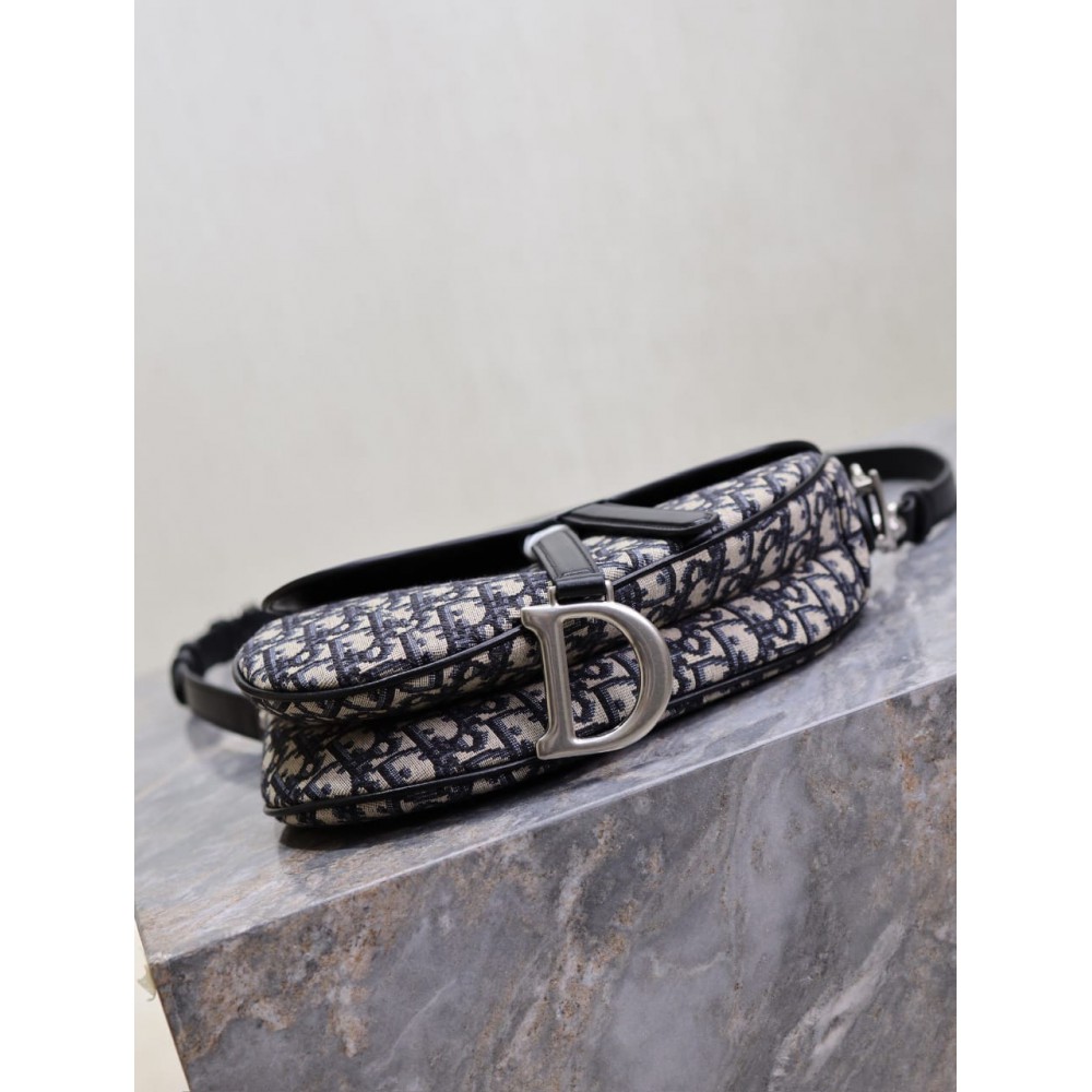 Dior saddle bag 25.5 x 20 x 6.5 cm Bags