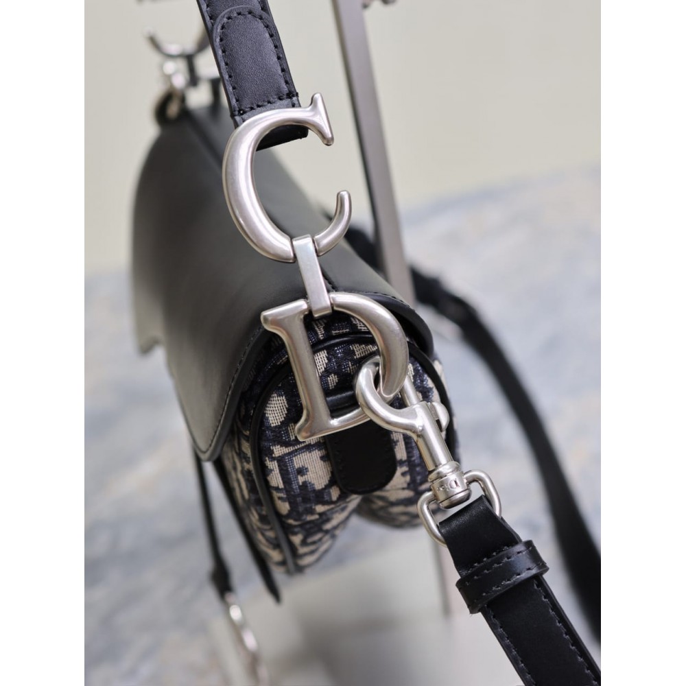 Dior saddle bag 25.5 x 20 x 6.5 cm Bags