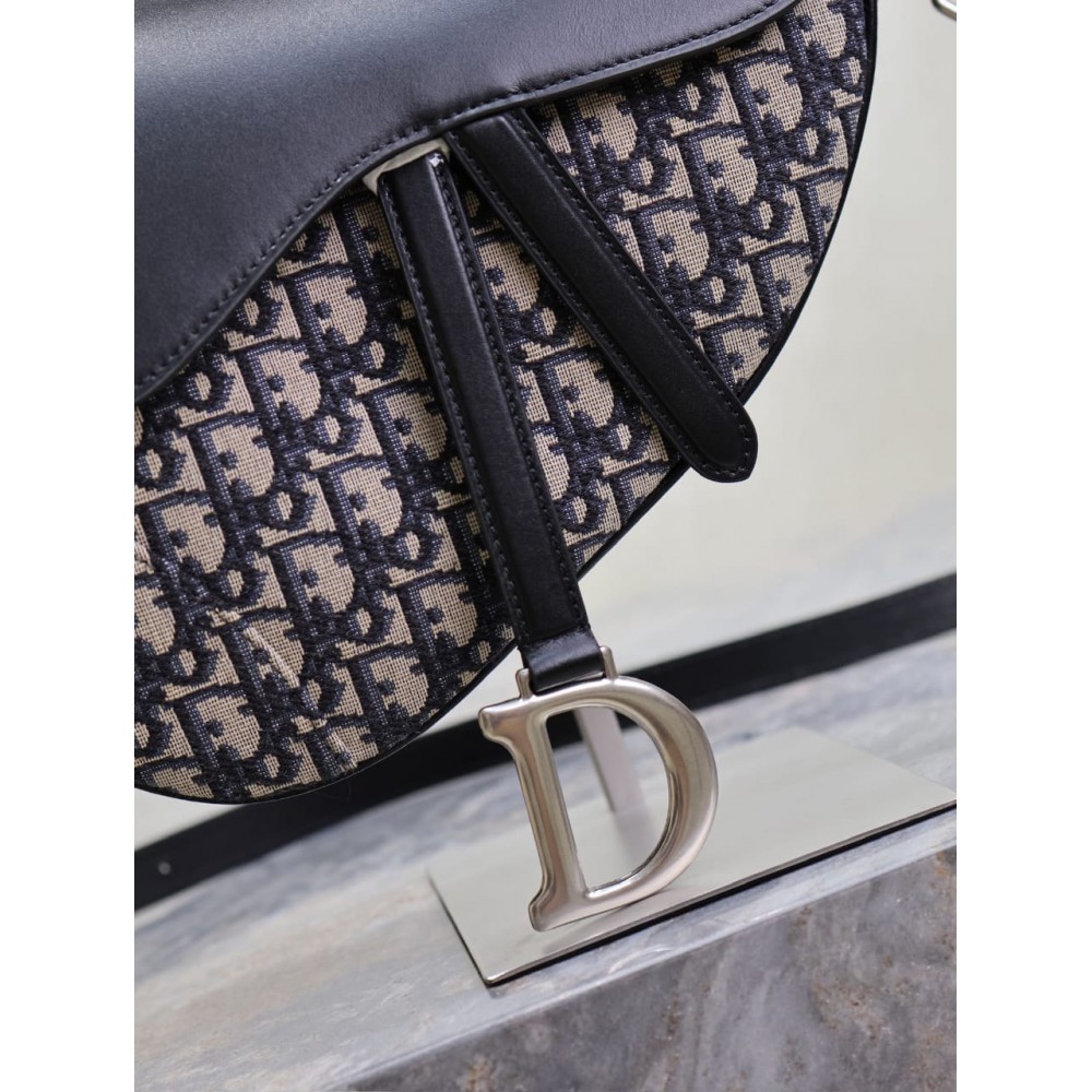Dior saddle bag 25.5 x 20 x 6.5 cm Bags