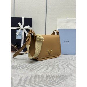 Prada saffiano leather bag 24x15x8cm Bags