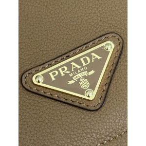 Prada saffiano leather bag 24x15x8cm Bags