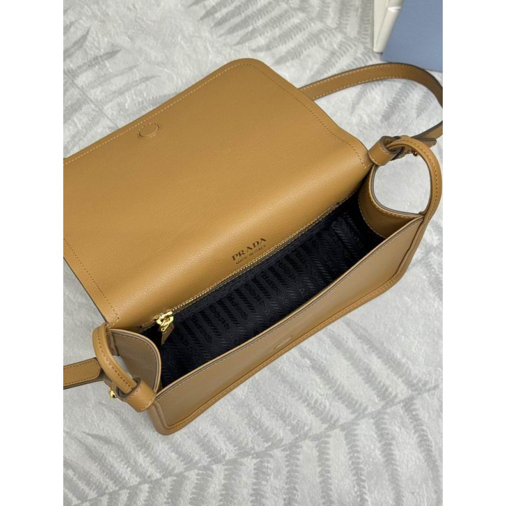 Prada saffiano leather bag 24x15x8cm Bags