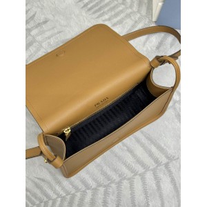 Prada saffiano leather bag 24x15x8cm Bags