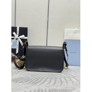 Prada saffiano leather bag 24x15x8cm Bags