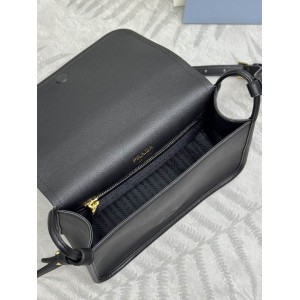 Prada saffiano leather bag 24x15x8cm Bags