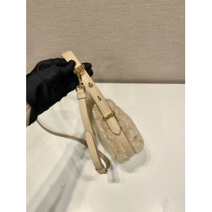 Prada arque small bag 22.5x18.5cm fur Bags