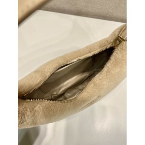 Prada arque small bag 22.5x18.5cm fur Bags
