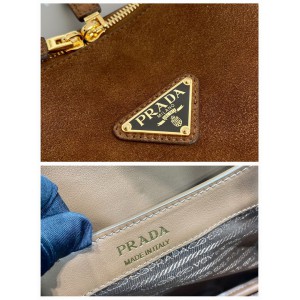 Prada Medium leather handbag 28x16x11cm Bags