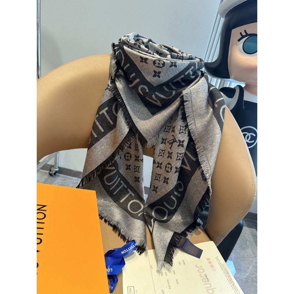Lv scarf 140x140cm cotton silk Accesories