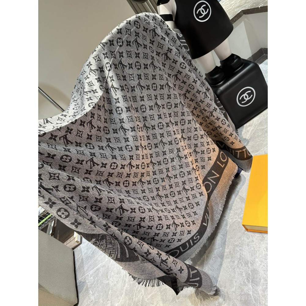 Lv scarf 140x140cm cotton silk Accesories