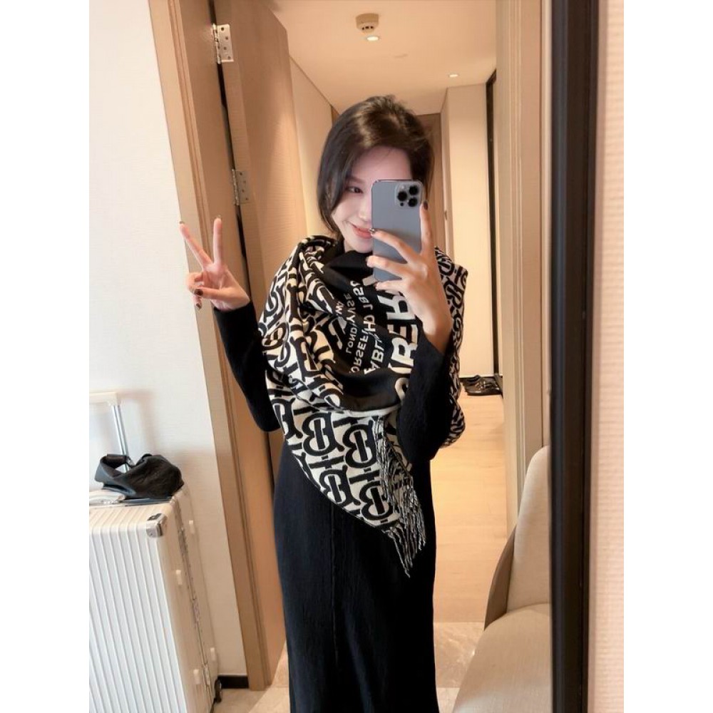 Burberry scarf 180x50cm cotton silk Accesories