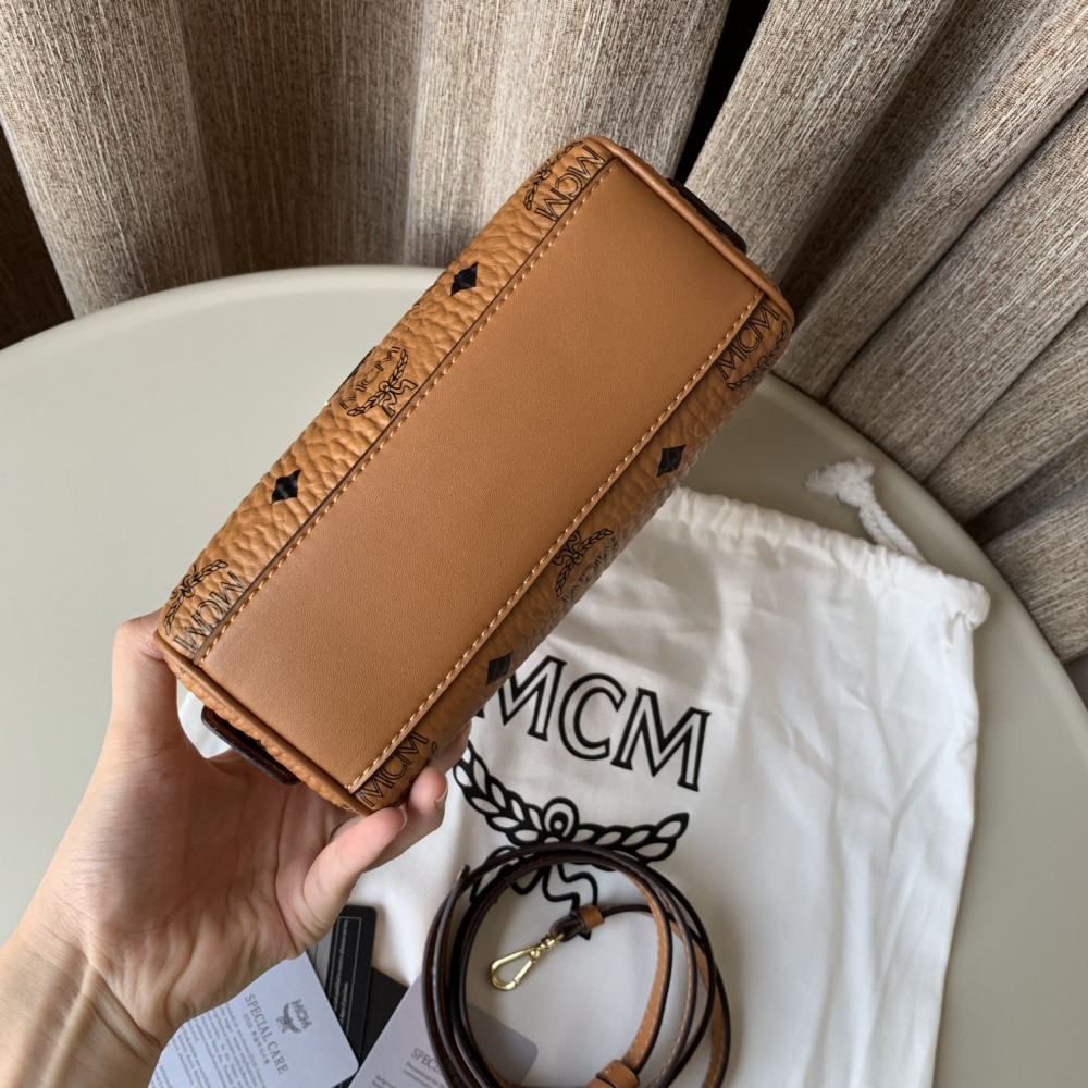 Mcm Boston Bag in Visetos Original 8.0 x 18.0 x 9.5 cm Bags