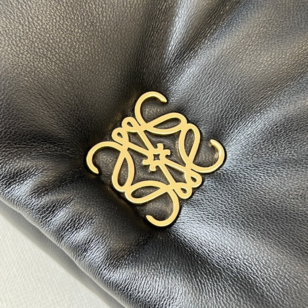 Loewe puffer Goya bag 23x13x6cm Bags