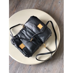 Loewe puffer Goya bag 20x13x6cm Bags