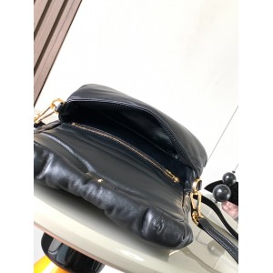 Loewe puffer Goya bag 20x13x6cm Bags
