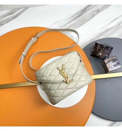 Ysl june box bag 19 X 15 X 8 CM